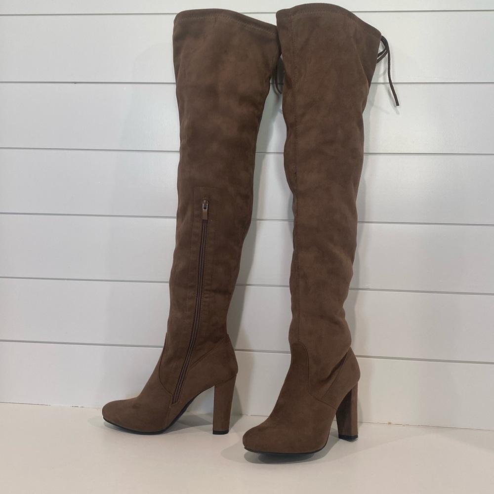Top Moda Over The Knee Boot. Size 8M